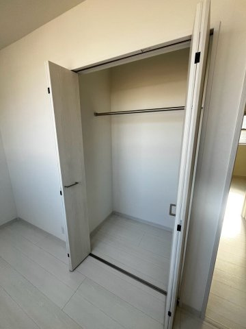 西舞子１丁目貸家の収納