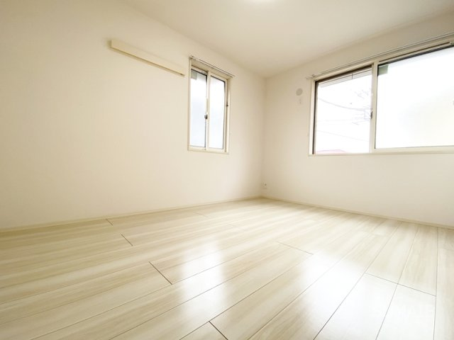 Ｓｅｅｄ 東大宮の寝室|角部屋2面採光！