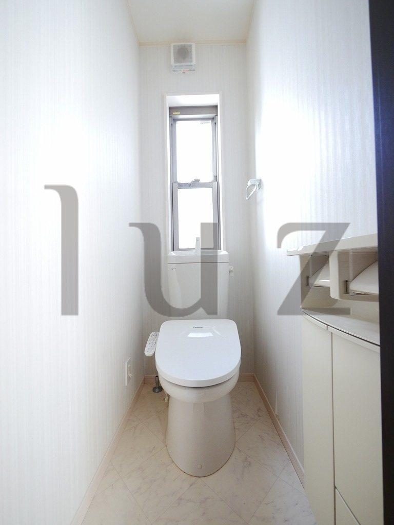 港南台１丁目戸建てのトイレ