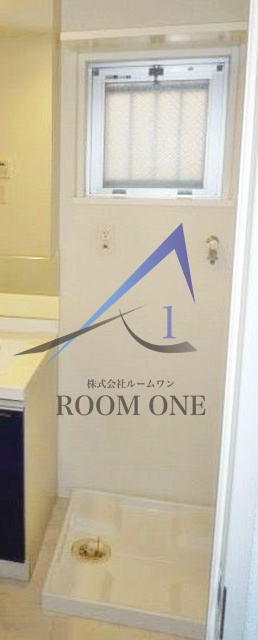 ベルメゾン鷺宮の設備|洗濯機置き場です。