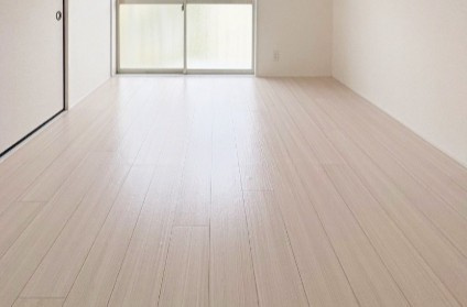 大和市下和田のアパートの居間・リビング