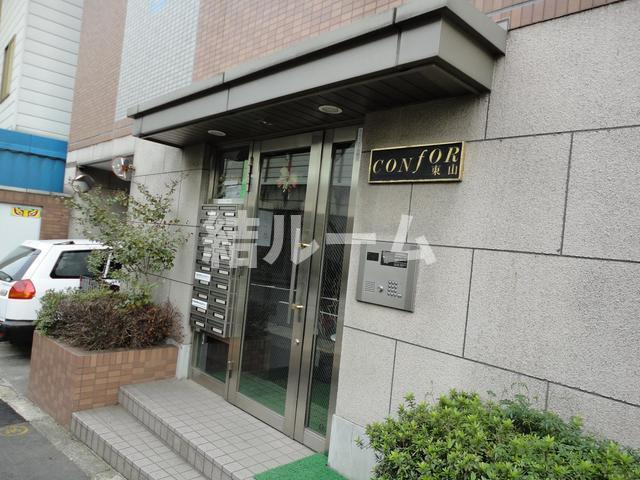 板橋区東山町の賃貸マンションのエントランス