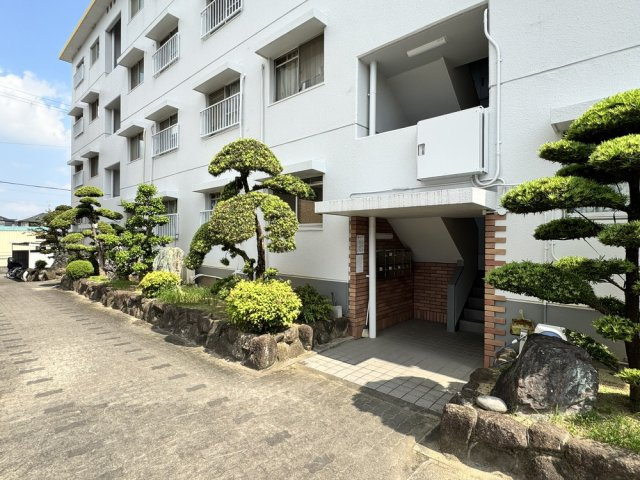 江尻マンションのエントランス