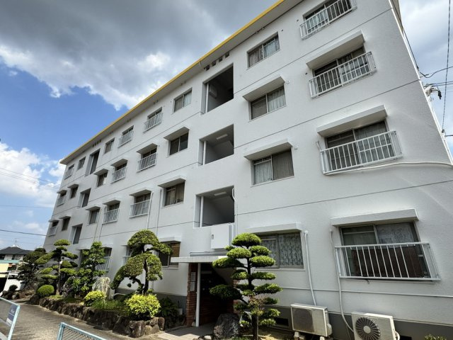 江尻マンションの外観