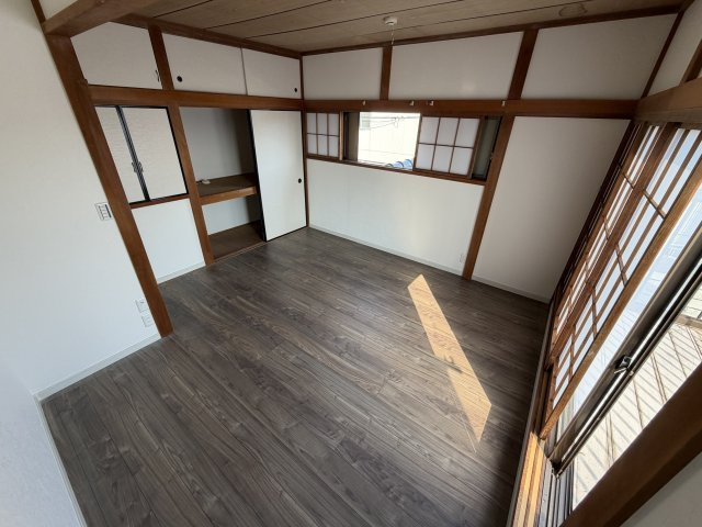 伊勢原市小稲葉　中古戸建の洋室