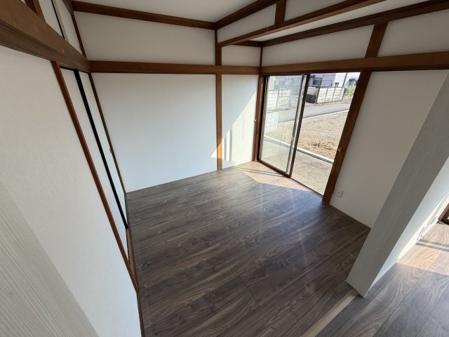 伊勢原市小稲葉　中古戸建の居間・リビング