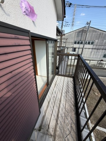 伊勢原市小稲葉　中古戸建のバルコニー
