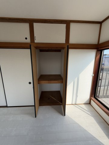 伊勢原市小稲葉　中古戸建の収納
