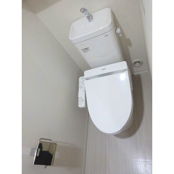 名古屋市中村区長戸井町２丁目の賃貸マンションのトイレ