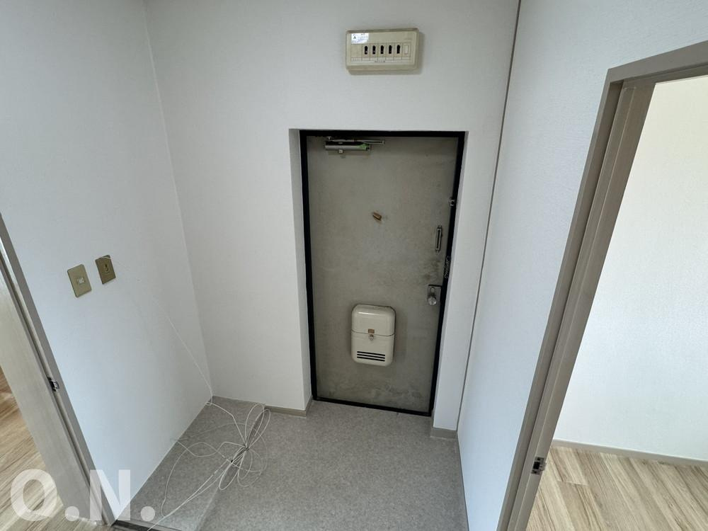 江尻マンションの玄関
