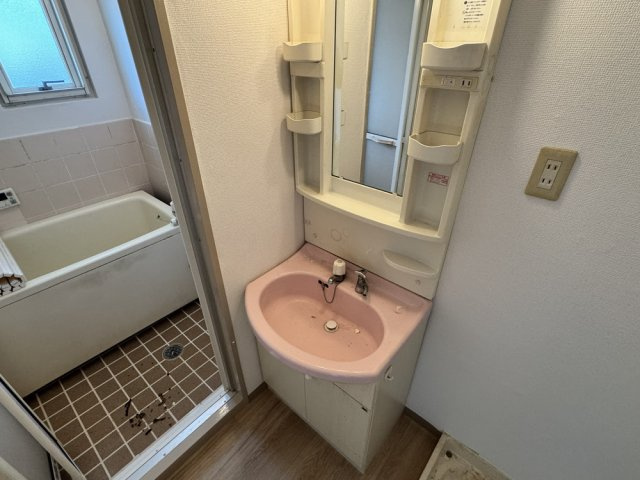 江尻マンションの洗面所