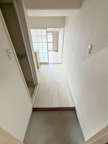 アクアコート庚午の玄関