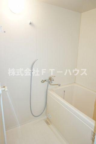 河幸第八ビル(E-102)の浴室