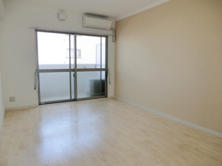 角部屋住居で過ごしやすくてオススメです！