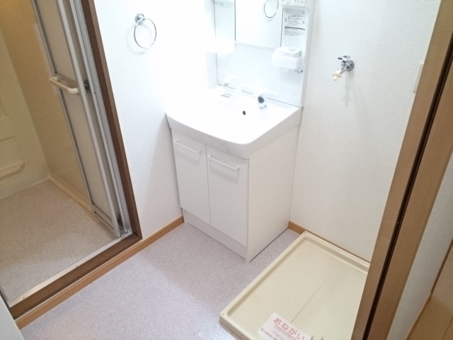 独立洗面化粧台付きでおすすめです！