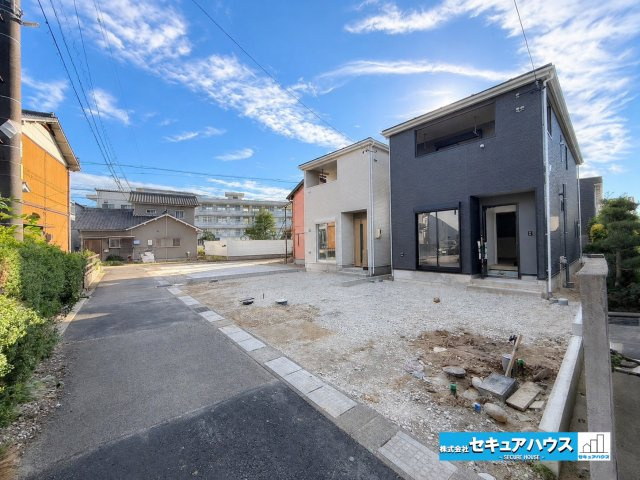 【同施工物件ご案内可能】みよし市三好町　全2棟のバルコニー|【バルコニーイメージ】
◆見晴らしもよく、太陽の温かな温もりをめいっぱい受け止めてくれます。
太陽の光と爽やかな風を受けたお洗濯物はあっという間に乾き、取りこむ時には太陽の匂いを感じられそうですね。　