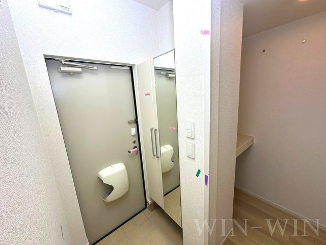カナル ホリカワの玄関|イメージ（同施工会社同一モデルの写真です）