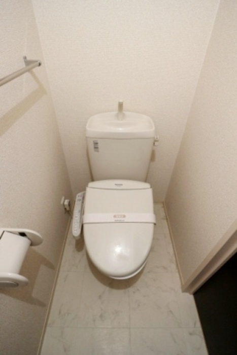 第７シーダーハウスのトイレ|ゆったりとした空間のトイレです