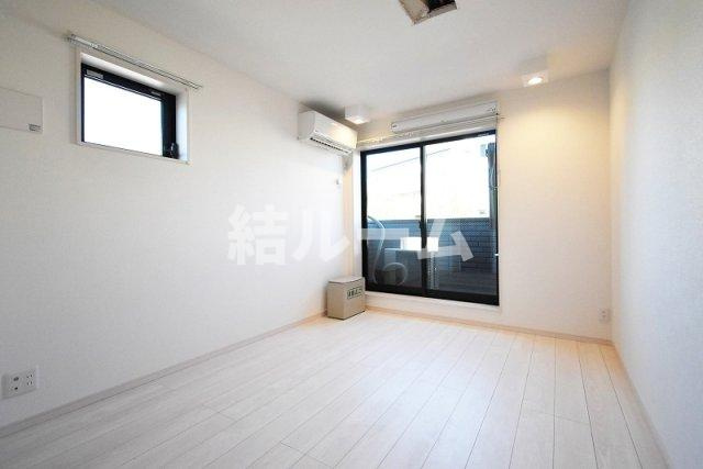 練馬区春日町３丁目のアパートの居間・リビング