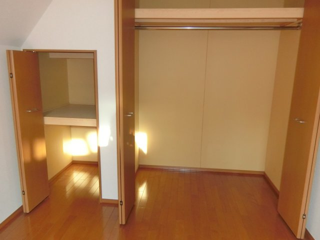 オーパス信濃町の収納