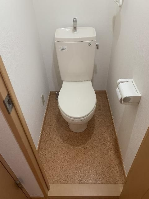 羊館のトイレ