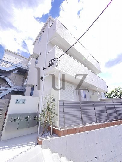 横浜市港北区篠原東１丁目のアパートの外観