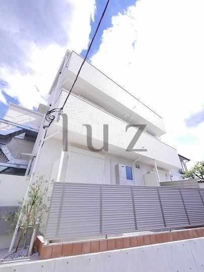 横浜市港北区篠原東１丁目のアパートの外観