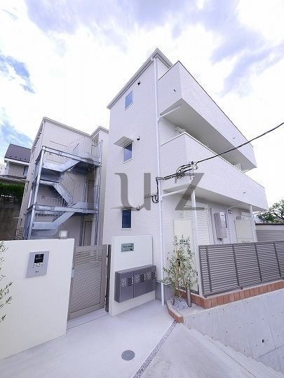横浜市港北区篠原東１丁目のアパートの外観|新築アパートです！