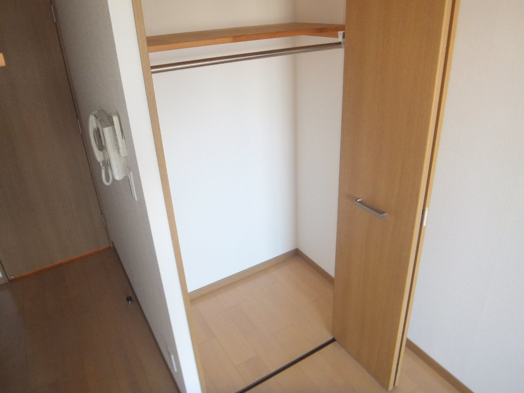 名古屋市瑞穂区彌富通１丁目の賃貸マンションの収納