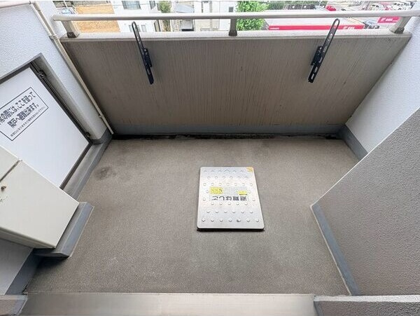名古屋市瑞穂区彌富通１丁目の賃貸マンションのバルコニー