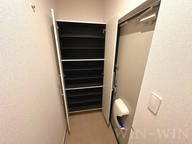 カナル ホリカワの玄関|イメージ（同施工会社同一モデルの写真です）
