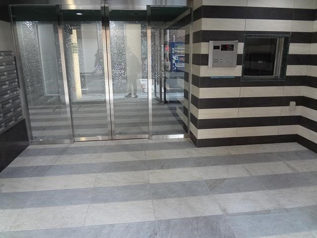 【エントランス】ラフィスタ横浜阪東橋I
