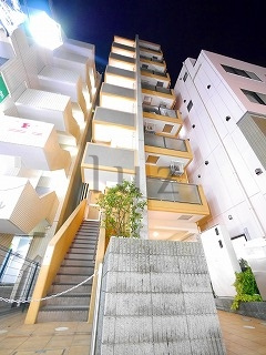 メルサーカワサキの外観