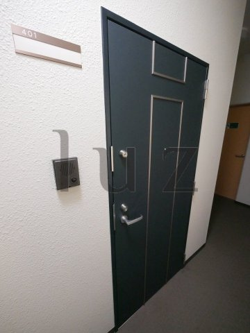 メルサーカワサキの玄関