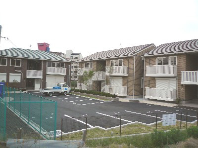 エスポワール東寝屋川の駐車場
