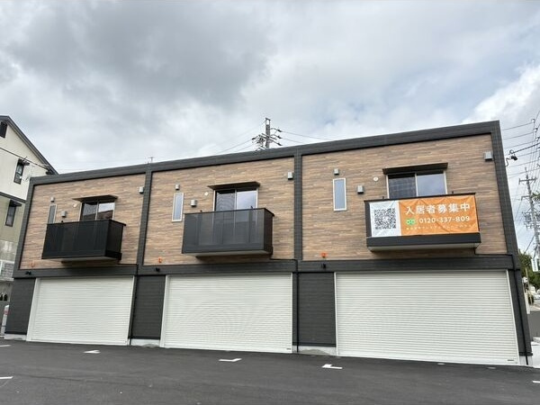プレミアムガレージハウス名古屋梅森坂の外観