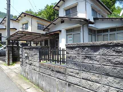 安佐北区亀山南5丁目中古戸建の前面道路含む現地写真