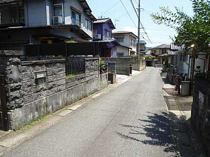 安佐北区亀山南5丁目中古戸建の前面道路含む現地写真