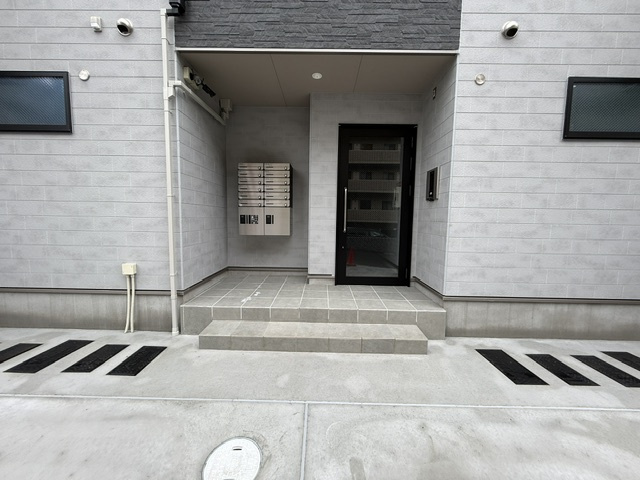 LA PORTE千里山のエントランス