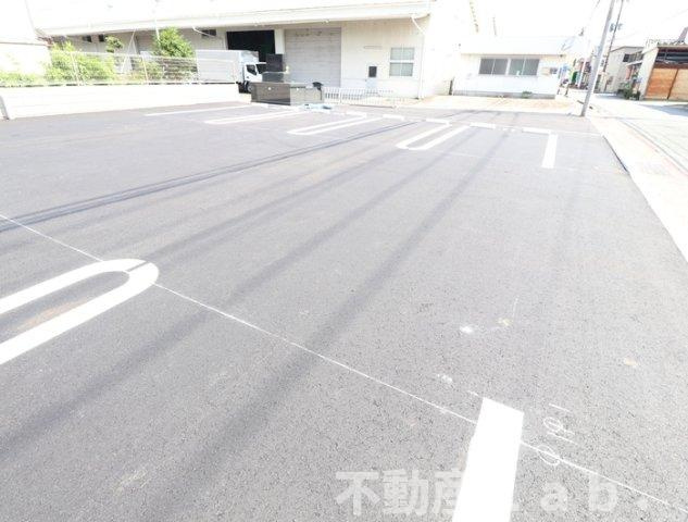 サニーコート十禅寺の駐車場