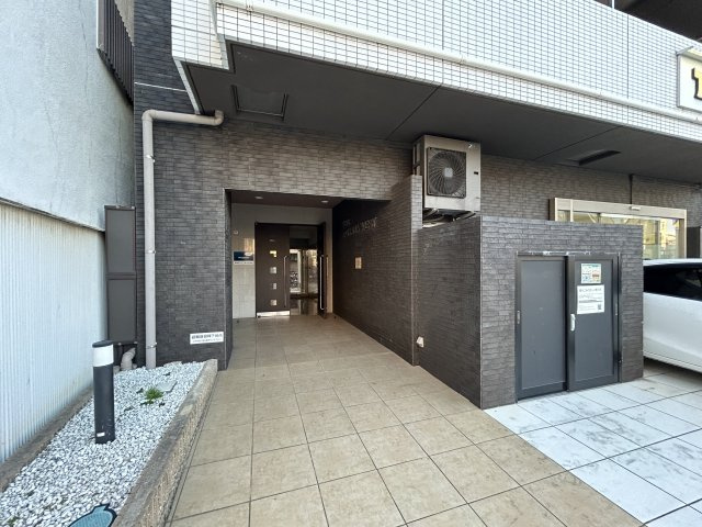 FDS　KOHAMA　WESTのエントランス