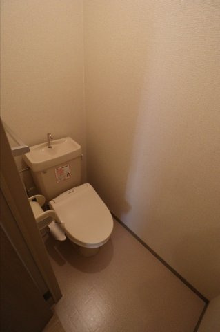 クレセント中島のトイレ