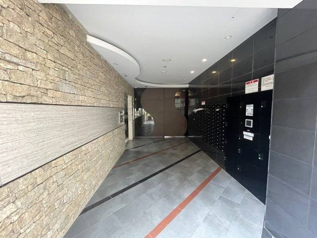 【エントランス】セレニテ神戸元町