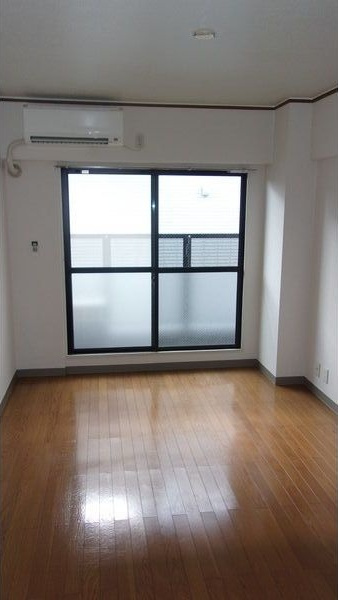 オークヒルズ円庄Ⅱの洋室