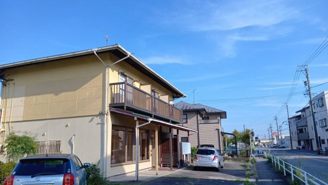 岡崎市橋目町字牛転の店舗一部の外観
