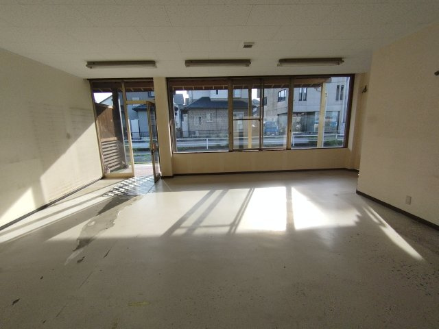 岡崎市橋目町字牛転の店舗一部の内装