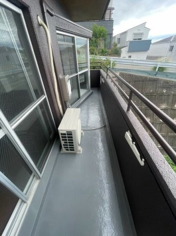 ソリッソ宝塚のバルコニー