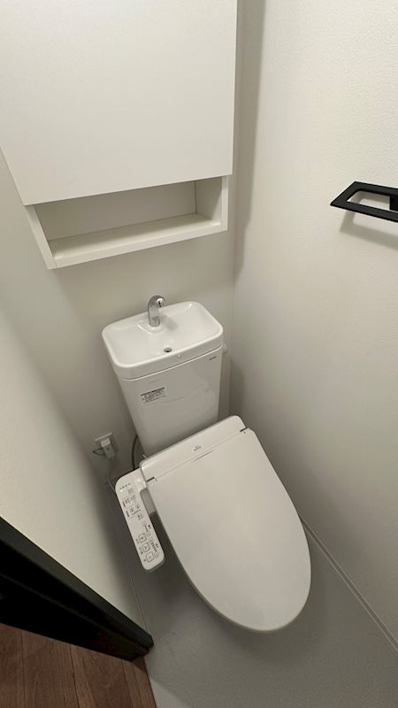 新品家具付きマンション新宿11(KaGood東京)のトイレ