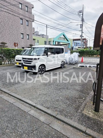 緑町ハイムNo.3 B棟の駐車場