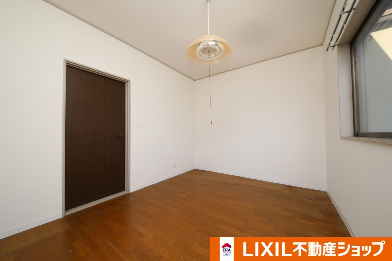 久喜市除堀中古住宅の洋室|２階南側洋室（2）
